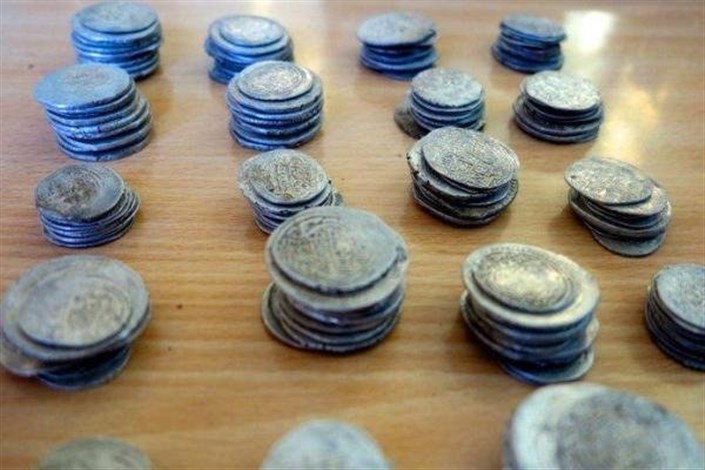 کشف ۲۶۱ قطعه سکه تقلبی تاریخی در نیشابور