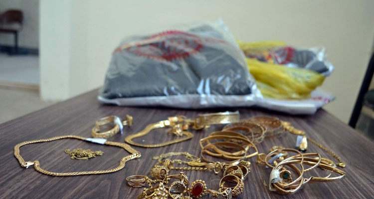 دستگیری عاملان سرقت طلاهای زنان سالخورده