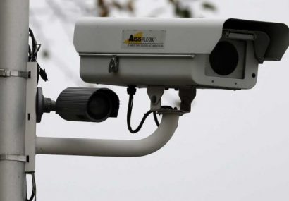 دوربین‌های ترافیکی، خودروهای فاقد معاینه فنی در مشهد را جریمه می‌کنند
