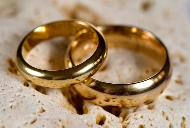 طرح ازدواج آسان پیوندهای آسمانی و شمیم رضوی در رشتخوار ۱۹ زوج جوان را راهی خانه بخت کرد