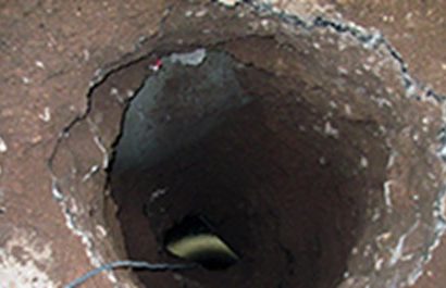مرمت و لایروبی بیش از ۵۰ حلقه چاه جذبی در منطقه ۶ مشهد