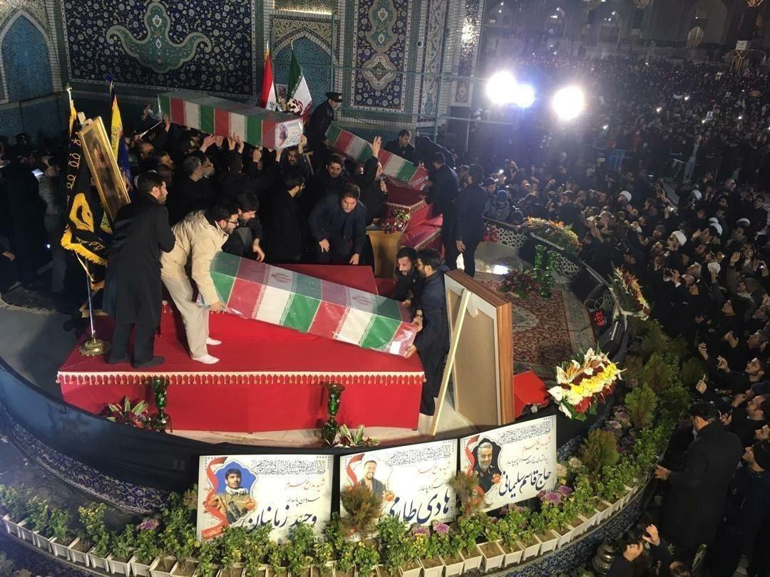 تشییع پیکر سپهبد قاسم سلیمانی در مشهد برگزار شد