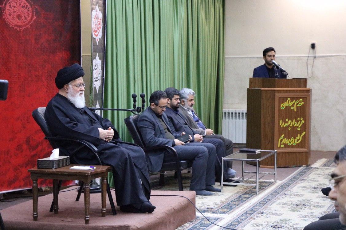 تا پایان سال اولین صندوق رسانهای کشور در مشهد مستقل راهاندازی می شود/ رونمایی از کارت تکریم خبرنگاران در مشهد