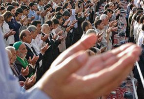 امام جمعه هلالی: دولت، مردم و سایت‌های قیمت‌گذاری باید تقوای اقتصادی را رعایت کنند
