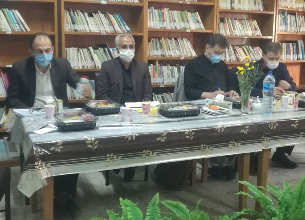 رئیس بنیاد شهید و امور ایثارگران منطقه سه مشهد: مدرسه گام اول آموزش فرهنگ ایثار و شهادت است