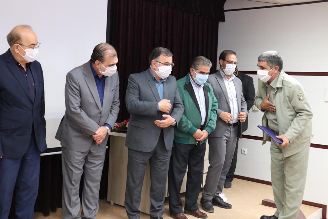 از محیط بانان و فعالان محیط زیست نیشابور تجلیل شد