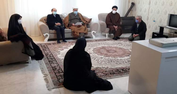 مدیر کل بنیاد خراسان رضوی: وظیفه خانواده شهدا روشنگری و بصیرتافزایی است