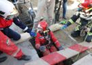 مدیر عامل آتش نشانی مشهد: ریزش چاه باعث مرگ مقنی جوان شد + گزارش تصویری