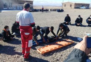 برگزاری کلاس امداد و کمک‌های اولیه ویژه گردان‌های امداد و نجات بسیج توسط مربیان جمعیت هلال احمر قوچان