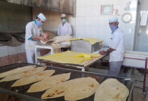 توزیع نان صلواتی در مناطق روستایی رشتخوار