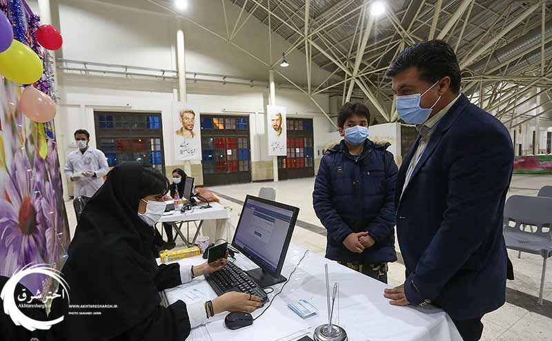 واکسیناسیون سیار کارکنان مراکز گردشگری و اقامتی مشهد مقدس انجام میشود