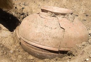 کشف اشیای تاریخی در حین تعریض جاده در تربت‌حیدریه