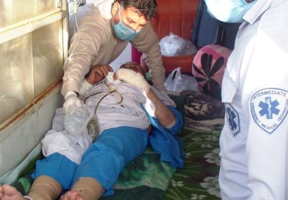 امدادرسانی به مجروحان افغانستانی توسط مرزبانان هنگ تایباد