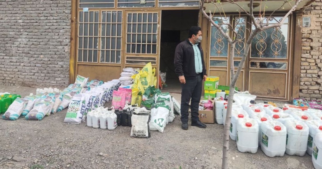 کشف کود و سم قاچاق از یک انباری واقع در رشتخوار
