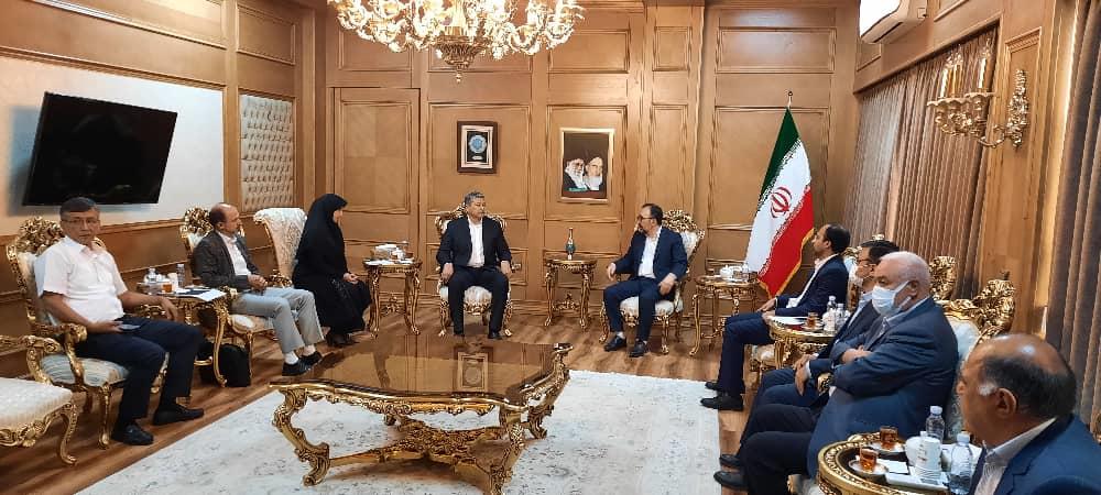 استانداران خراسان رضوی و اوش قرقیزستان بر توسعه همکاریها تأکید کردند