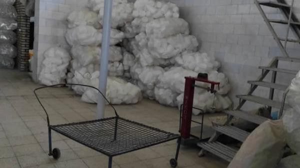 ضبط بیش از ۷۰۰ هزار اقلام بسته بندی مواد غذایی بدون مجوز در نیشابور