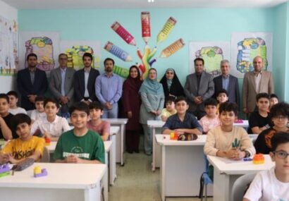 تقدیر از معلم نمونه کشوری مدارس غیردولتی در مشهد