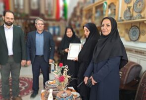 حضور خانم خلیلی از فرمانداری قوچان و خانم خورشیدان از صنعت و معدن و آقای صبوری و آقای قلی زاده از اصناف در فروشگاه صنایع‌دستی کوچندگان کرمانج و شرکت تعاونی صنایع‌دستی روناک قوچانی مدیریت ابراهیمی