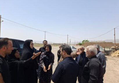فرماندار مه‌ولات از وضعیت روستای شمس‌آباد بازدید و مشکلات زیربنایی آن را پیگیری کرد