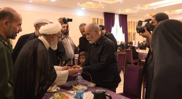 تجلیل از خانواده شهدای مدافع وطن و اقتدار خراسان رضوی در مشهد