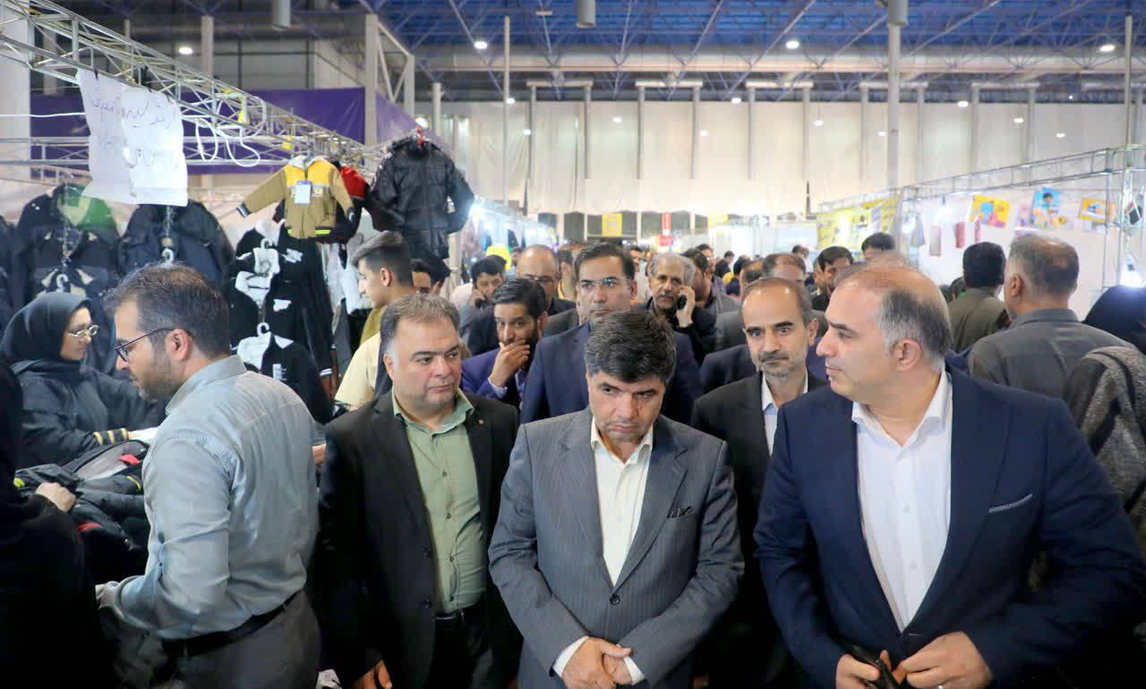 بازدید فرماندار مشهد از نمایشگاه عرضه مستقیم کالا