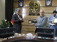 اهدای نخستین نشان «فرهنگوَر خراسان» به استاد خوشنویسی سبزوار