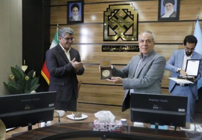 اهدای نخستین نشان «فرهنگوَر خراسان» به استاد خوشنویسی سبزوار