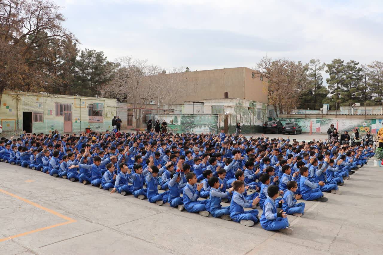 آغاز توزیع شیر رایگان در مدارس ابتدایی تربت جام آغاز توزیع شیر رایگان در مدارس ابتدایی تربت جام