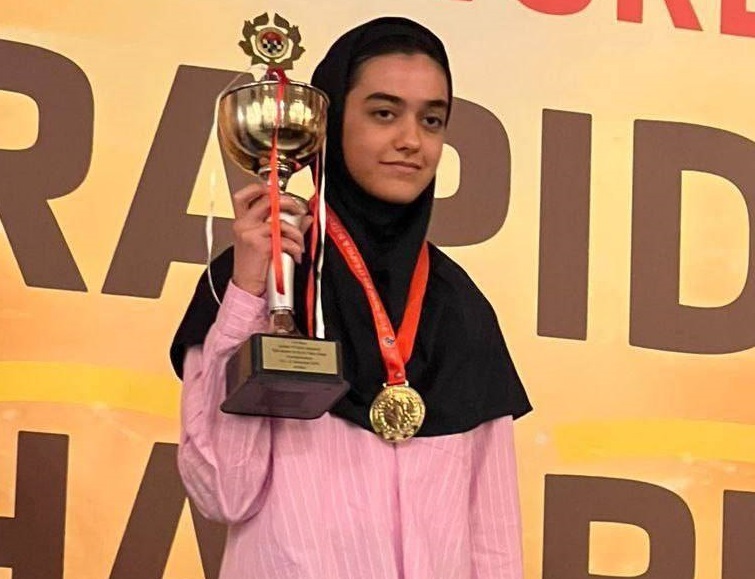 قهرمانی جهان دختر شطرنج باز خراسان رضوی قهرمانی جهان دختر شطرنج باز خراسان رضوی
