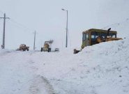 بیش از هزار دستگاه تریلی در جاده مسدود درگز-قوچان معطل مانده اند بیش از هزار دستگاه تریلی در جاده مسدود درگز-قوچان معطل مانده اند