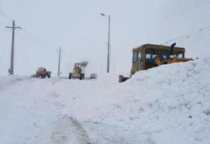 بیش از هزار دستگاه تریلی در جاده مسدود درگز-قوچان معطل مانده اند