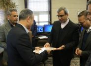 تقدیر استاندار خراسان رضوی از کارکنان گمرک دوغارون تقدیر استاندار خراسان رضوی از کارکنان گمرک دوغارون