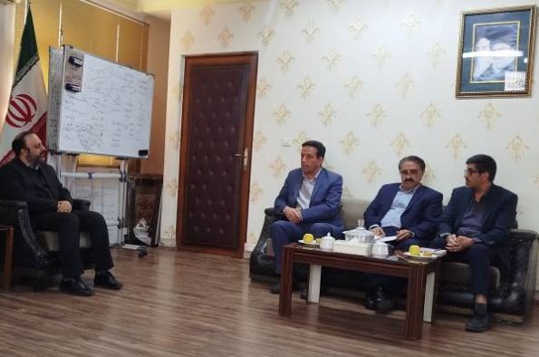 نشست مشترک مدیرکل هواشناسی و هیأت همراه با مدیرکل صدا و سیمای استان نشست مشترک مدیرکل هواشناسی و هیأت همراه با مدیرکل صدا و سیمای استان