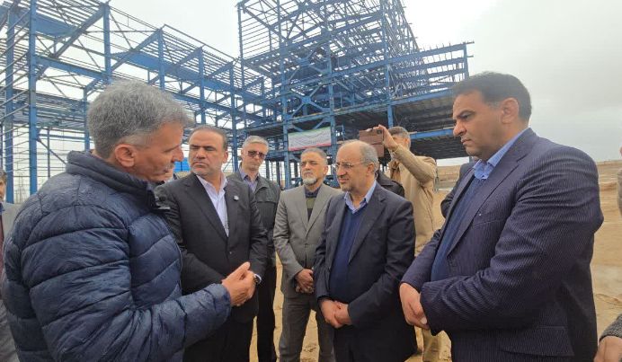 بازدید معاون وزیر صمت از بزرگترین پروژه صنعتی جنوب خراسان رضوی با سرمایهگذاری ۲۰۰۰ میلیارد تومان بازدید معاون وزیر صمت از بزرگترین پروژه صنعتی جنوب خراسان رضوی با سرمایهگذاری ۲۰۰۰ میلیارد تومان