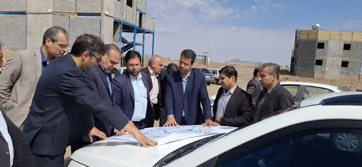 بازدید فرماندار گناباد از روند آماده‌سازی سایت ۲۱۰ هکتاری مسکن ملی
