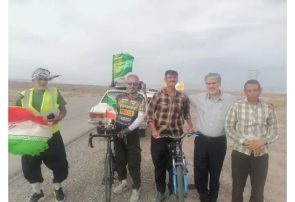 استقبال مدیرکل رفاه زائرین استانداری از دوچرخهسواران استهبانی در مسیر مشهد