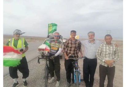 استقبال مدیرکل رفاه زائرین استانداری از دوچرخهسواران استهبانی در مسیر مشهد