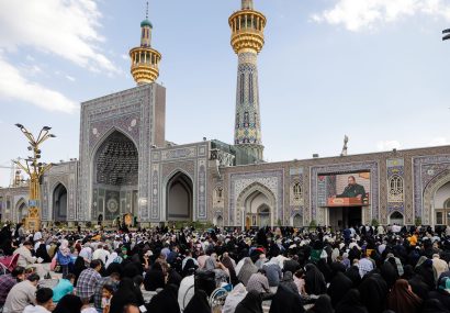 «عرفه» در جوار «خورشید توس»؛ از زمزمه دعا تا زیارت شمس الشموس