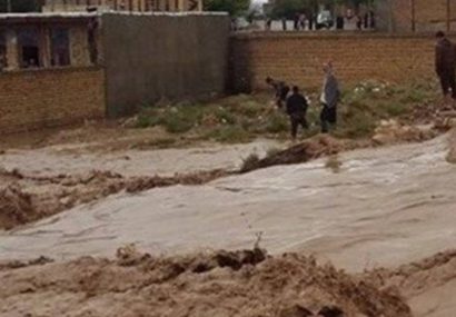 نجات ۴۰ مسافر از سیلاب قلندرآباد فریمان نجات ۴۰ مسافر از سیلاب قلندرآباد فریمان