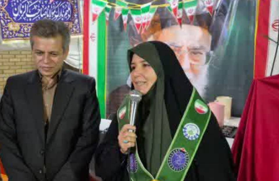 آیین رونمایی از کتاب «مثل برق» دانش آموزان ابتدایی در سبزوار آیین رونمایی از کتاب «مثل برق» دانش آموزان ابتدایی در سبزوار
