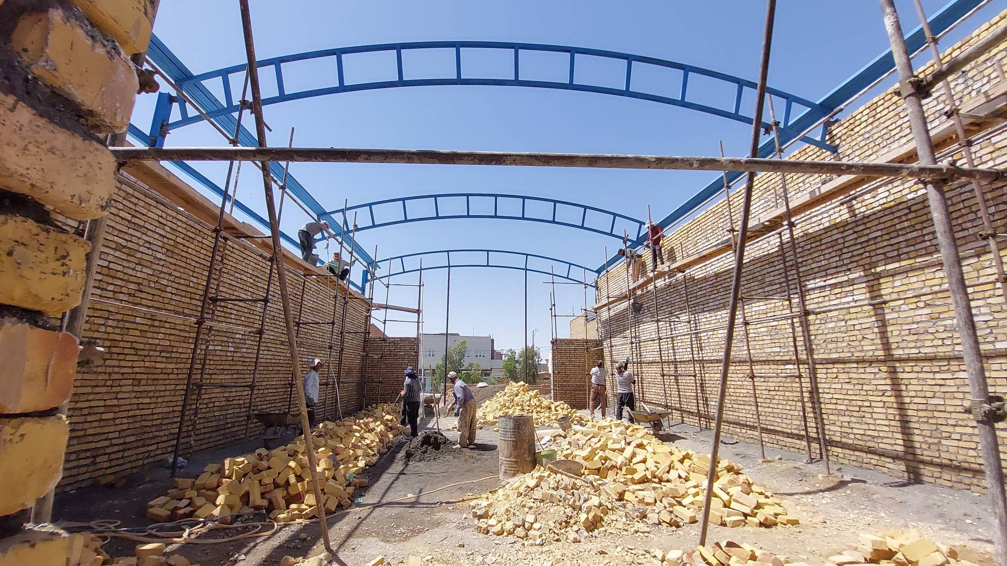 پیشرفت مراحل ساخت مرکز دارالقرآن در بردسکن پیشرفت مراحل ساخت مرکز دارالقرآن در بردسکن