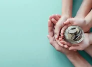 تاثیرگذاری بر جامعه و اطرافیان، یکی از فواید صدقه دادن تاثیرگذاری بر جامعه و اطرافیان، یکی از فواید صدقه دادن