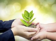 کاهش رنج دیگران، یکی از فواید صدقه دادن