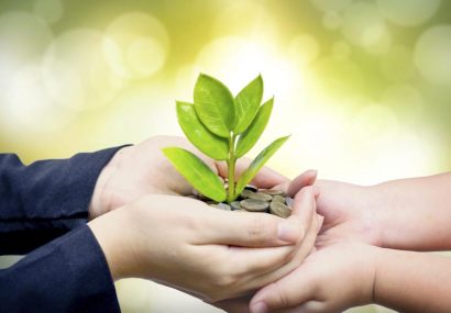 کاهش رنج دیگران، یکی از فواید صدقه دادن