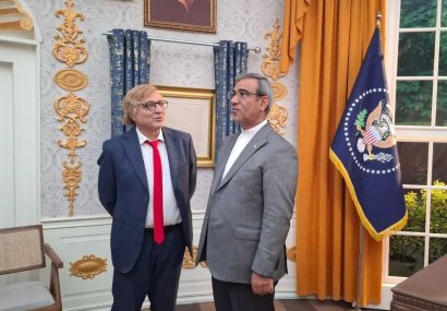 بازدید استاندار خراسان رضوی از پشت صحنه سریال با عرض معذرت