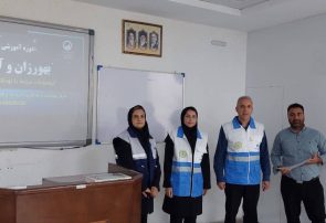 تجلیل از بهورزان و آبداران نمونه در بردسکن تجلیل از بهورزان و آبداران نمونه در بردسکن