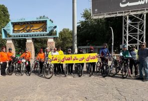 رکابزنی جانبازان و دوچرخهسواران مشهدی در گرامیداشت روز جهانی اهدای خون