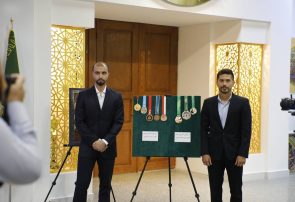 اهدای مدالهای قهرمانی ورزشکاران وشوو خراسان رضوی به موزه آستان قدس رضوی