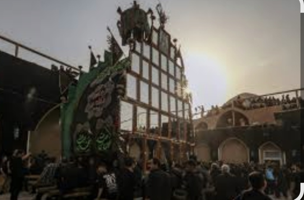 برگزاری آیین کهن نخل گردانی در گناباد برگزاری آیین کهن نخل گردانی در گناباد