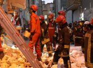 نجات ۲ مرد محبوس در آوار منزل مسکونی در مشهد نجات ۲ مرد محبوس در آوار منزل مسکونی در مشهد